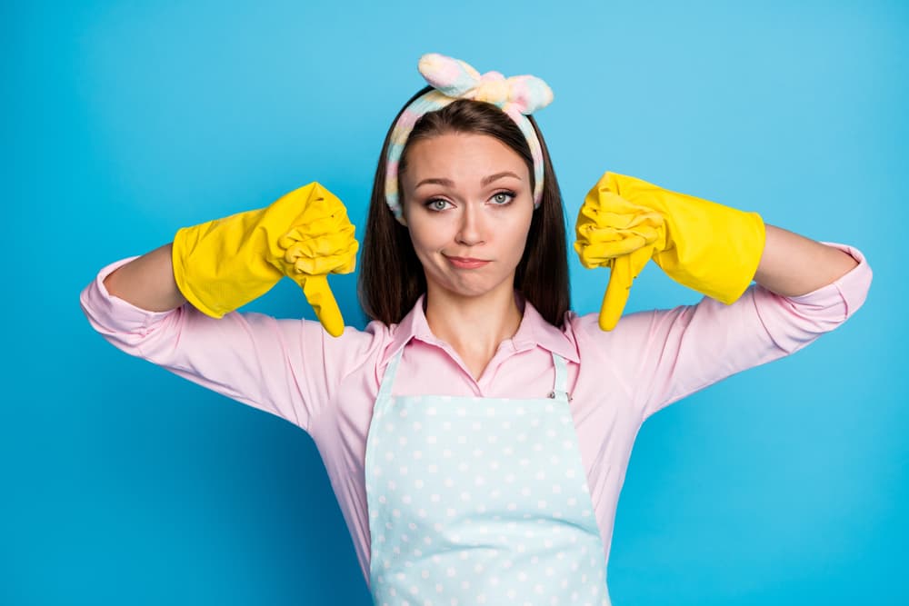 What should I watch out for when hiring move-in cleaners