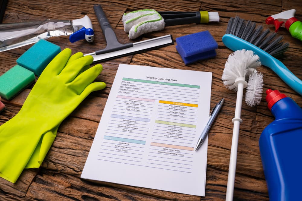How do I do a weekly cleaning schedule